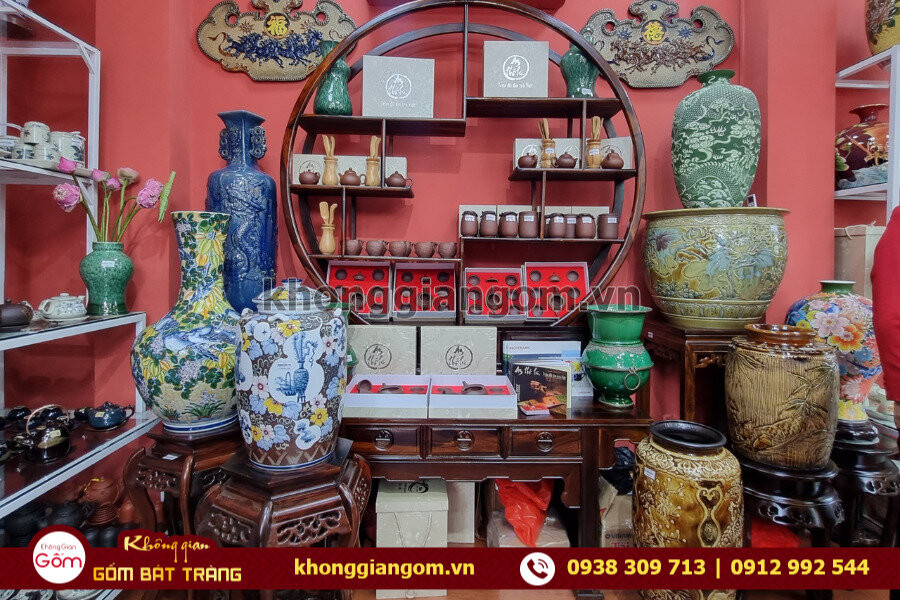 Các mẫu đồ gốm sứ trang trí đẹp mắt, nâng tầm không gian thờ cúng