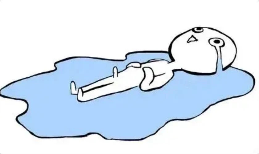 Meme cô gái đang khóc, biểu cảm "tôi ổn" nhưng không ổn