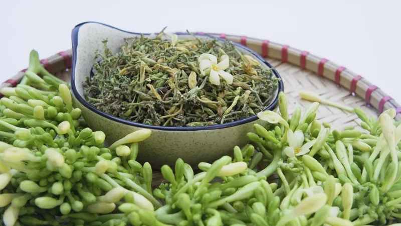 Nên chọn những bông hoa đu đủ đực tươi, mới nở sẽ giúp tăng công dụng